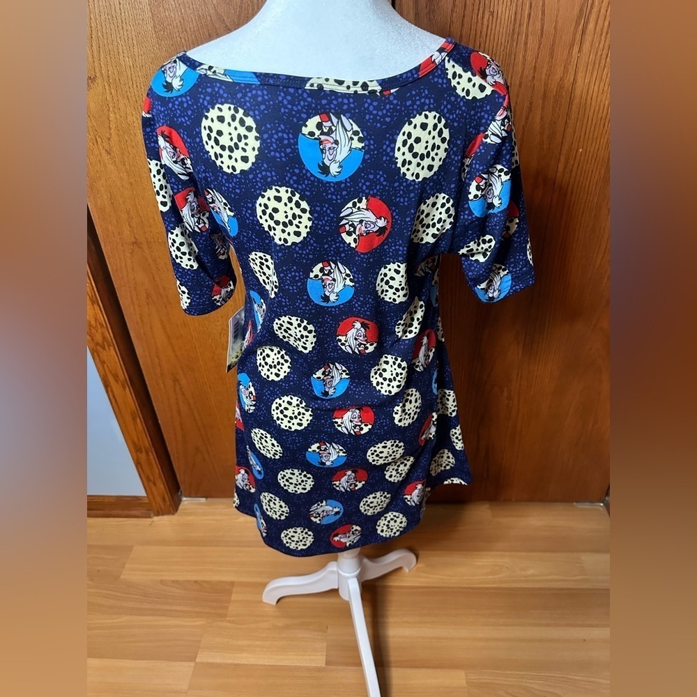 NWT Lularoe Disney Size XXSmall Perfect T Shirt Cruella DeVille Oversized - Picture 2 of 16